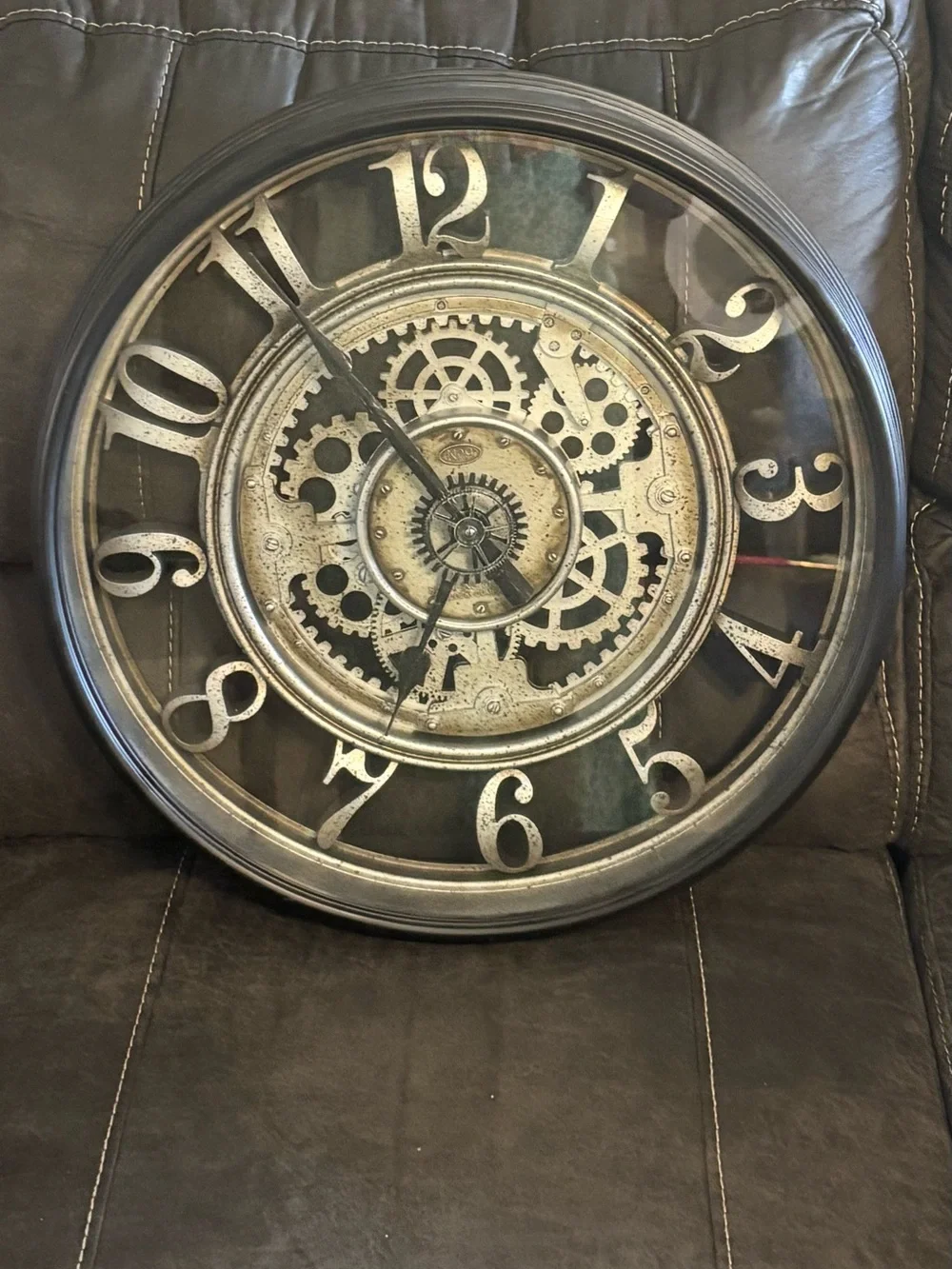 Industrial Gear Wall Clock in Black and Silver - Home Wall Decor
